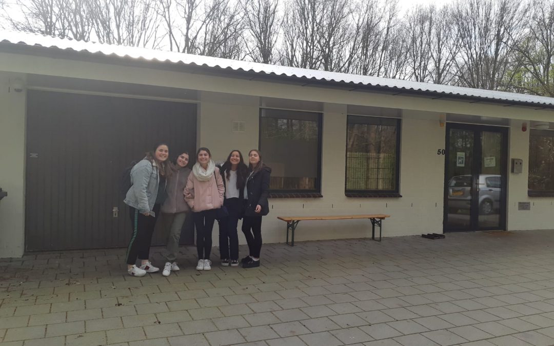 Vijf jongerenambassadeurs van start bij dierenasiel ’t Julialaantje!